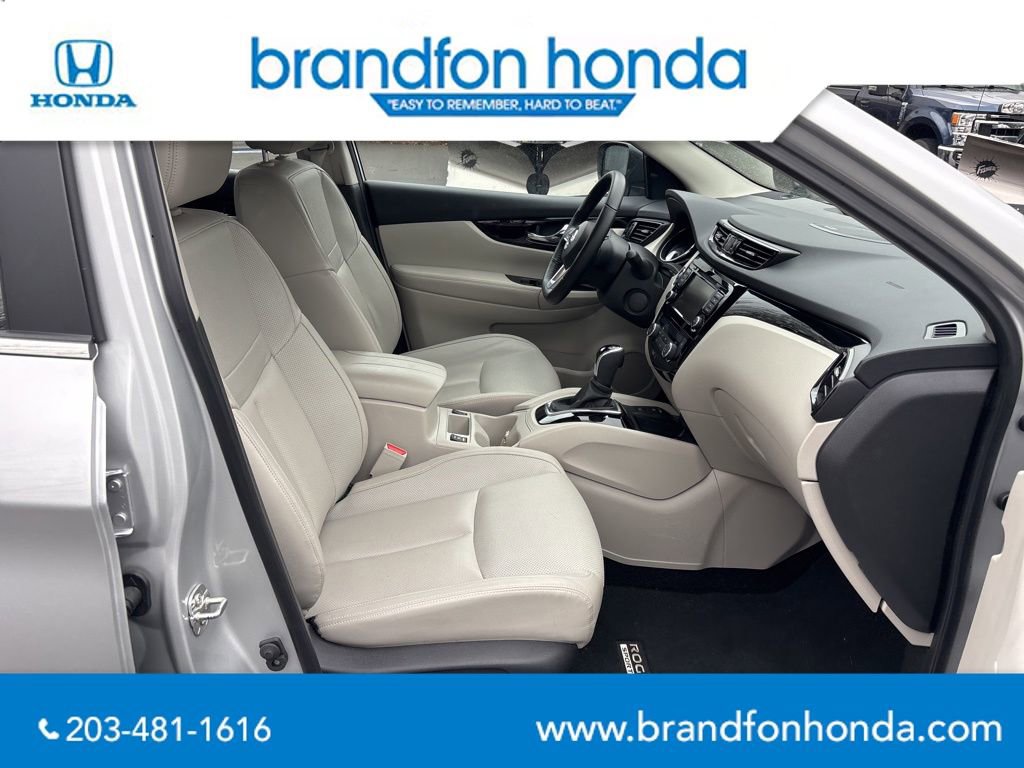 Used 2022 Nissan Rogue Sport SL w/ Premium Package image 27