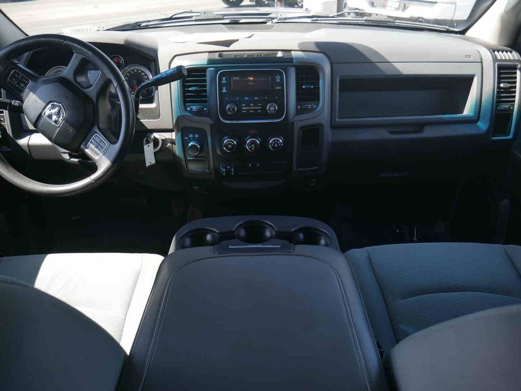 Used 2013 RAM 1500 ST w/ SXT Appearance Group AWD/4WD image 4