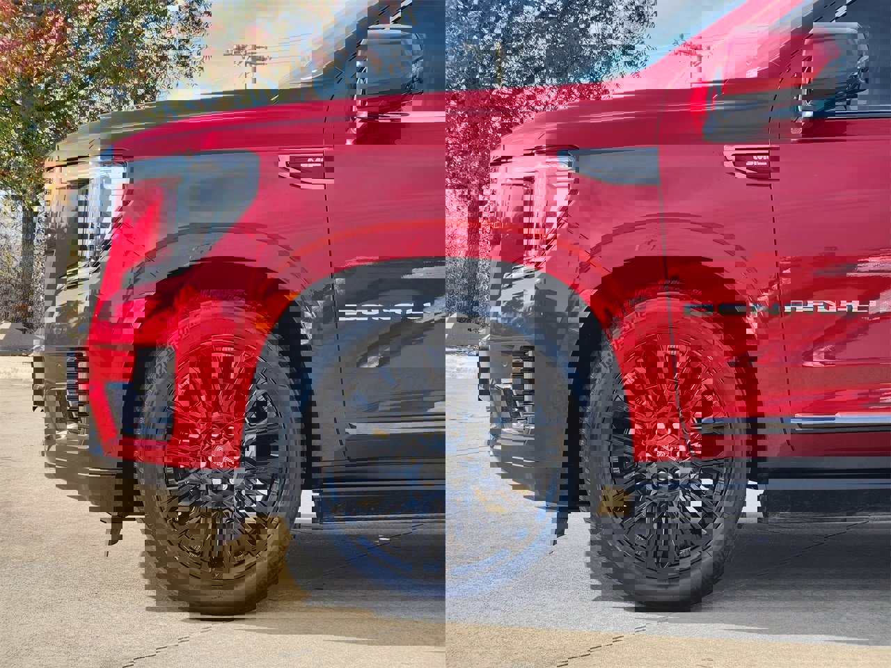 Used 2024 GMC Yukon Denali Ultimate image 8