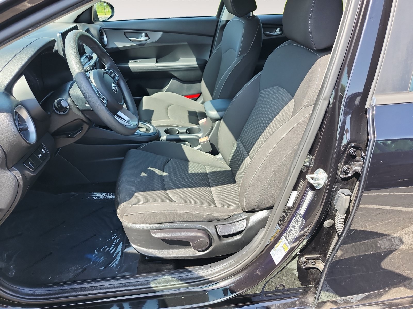 Used 2020 Kia Forte LXS FWD image 9