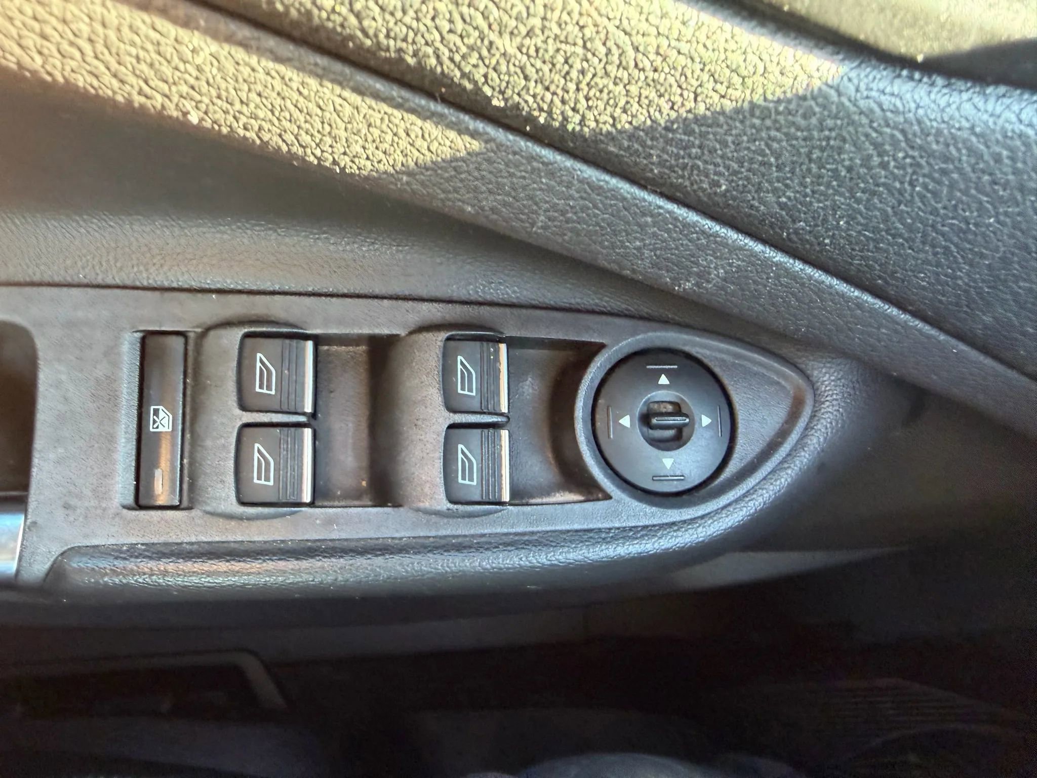 Used 2017 Ford Escape Titanium w/ Equipment Group 301A image 24