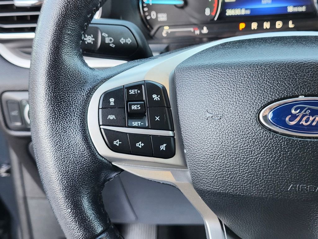 Certified 2022 Ford Explorer XLT w/ Equipment Group 202A image 29