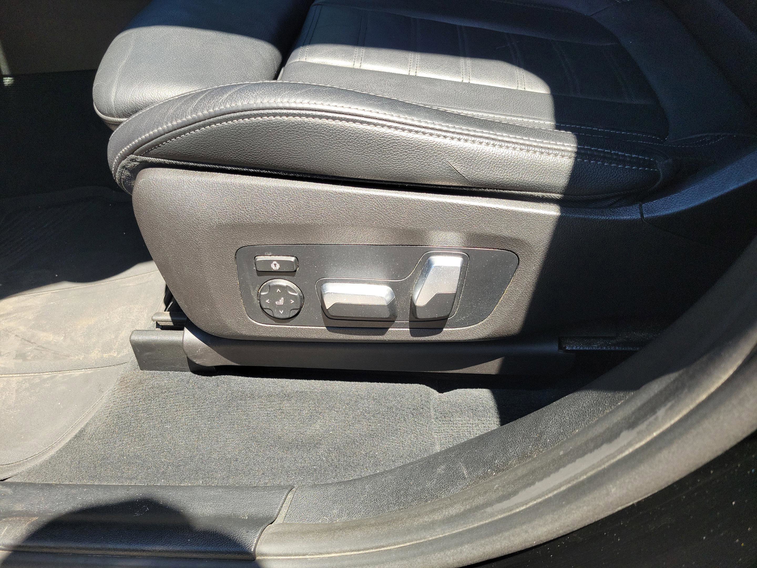 Used 2019 BMW X3 sDrive30i w/ Convenience Package RWD image 18