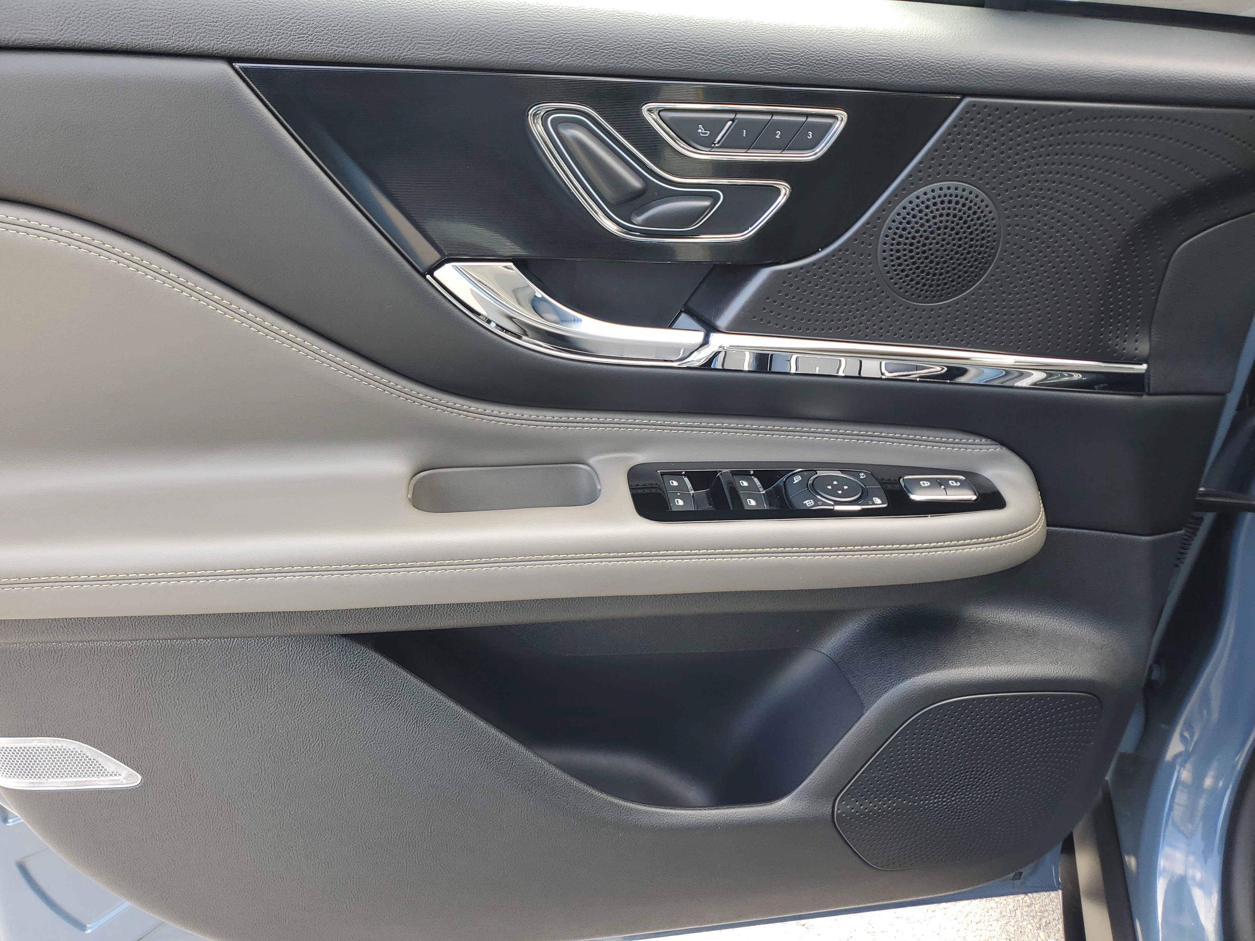 Used 2023 Lincoln Corsair Grand Touring w/ Equipment Group 301A image 25