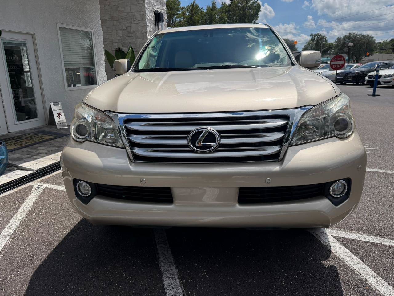 Used 2012 Lexus GX 460 w/ Comfort Plus Pkg AWD/4WD image 4