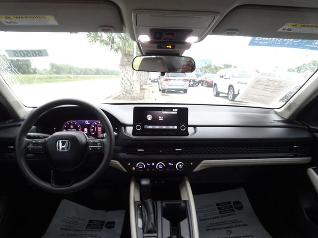 Certified 2025 Honda Accord SE image 11