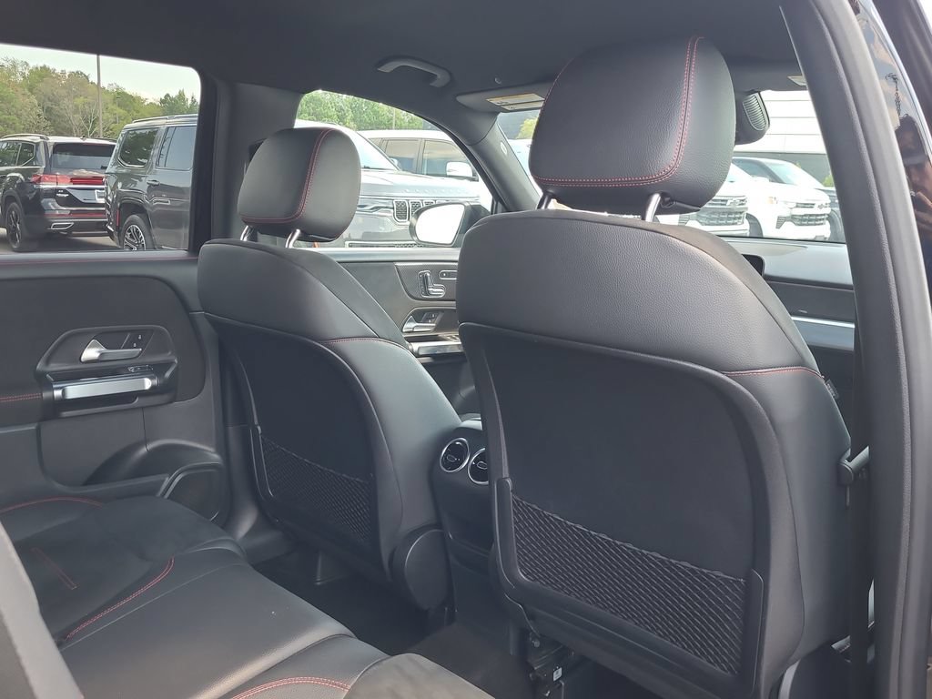 Used 2024 Mercedes-Benz GLB 250 image 18