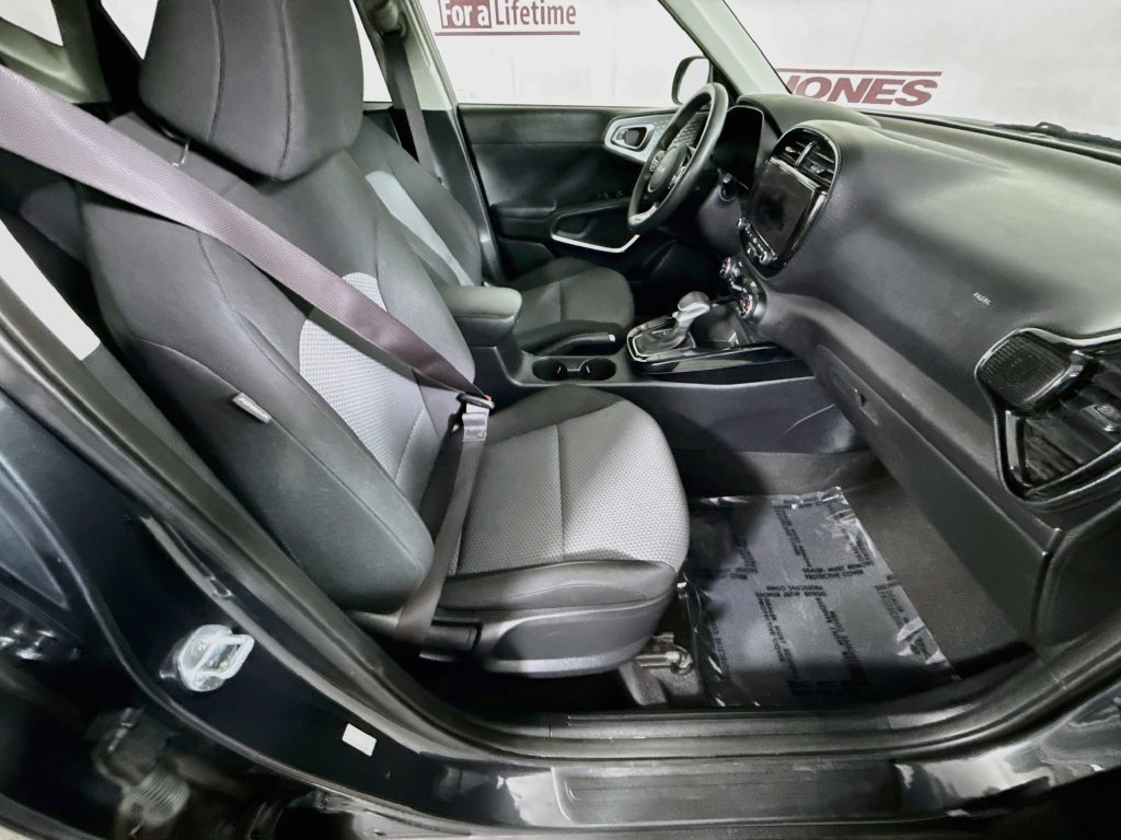 Used 2023 Kia Soul S FWD image 29