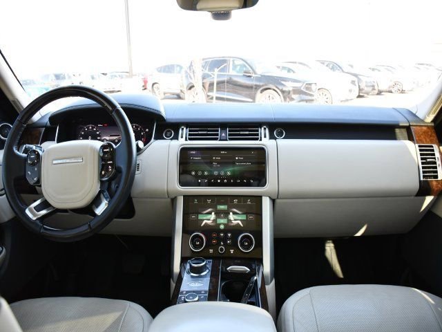 Used 2020 Land Rover Range Rover HSE image 17