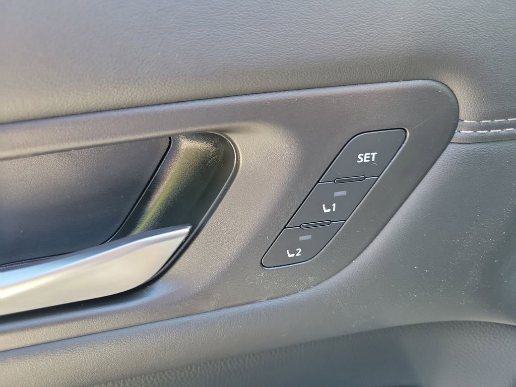 New 2026 Nissan Pathfinder Platinum image 24