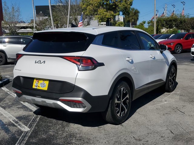 Used 2024 Kia Sportage EX image 7