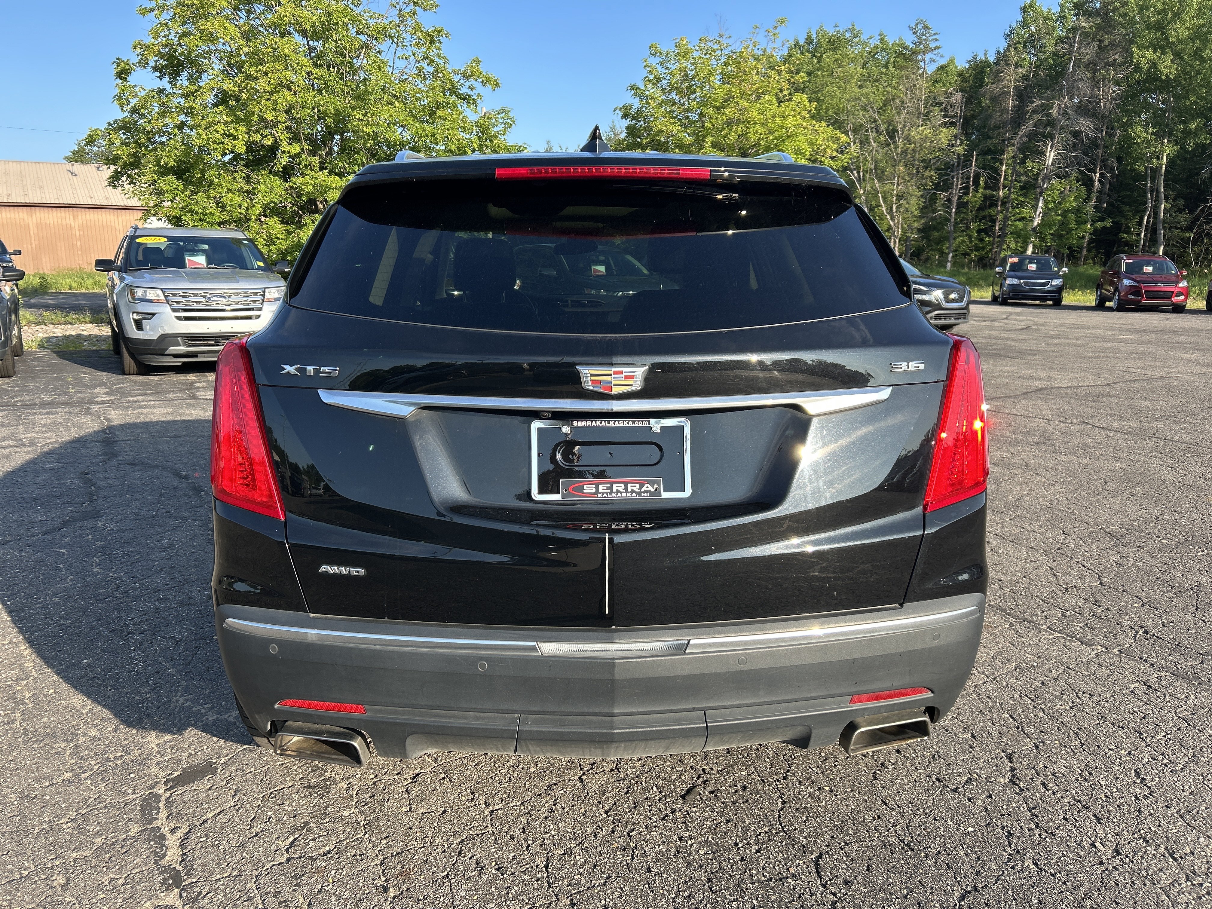 Used 2018 Cadillac XT5 Luxury w/ Driver Awareness Package AWD/4WD image 4