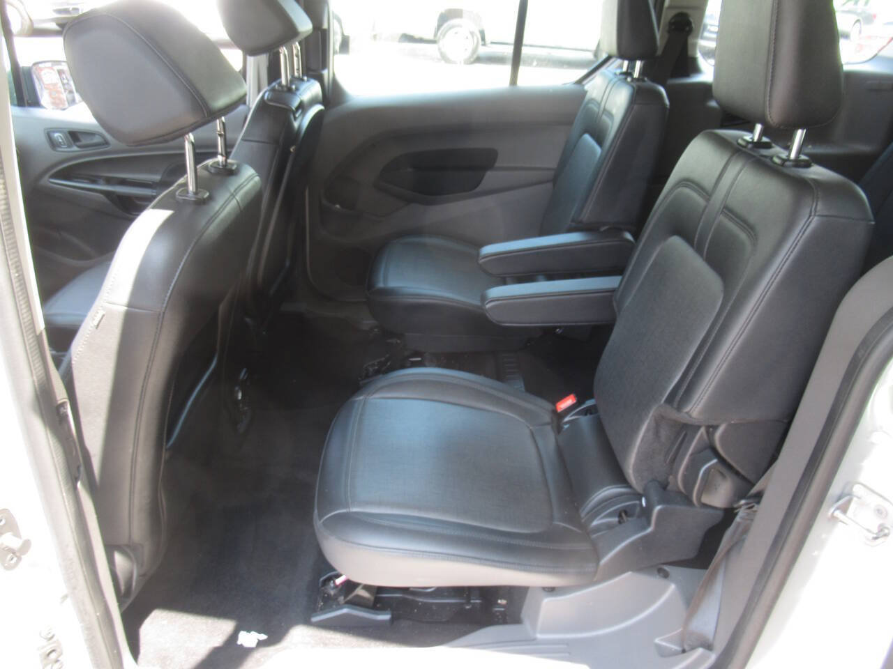 Used 2023 Ford Transit Connect XL FWD image 14