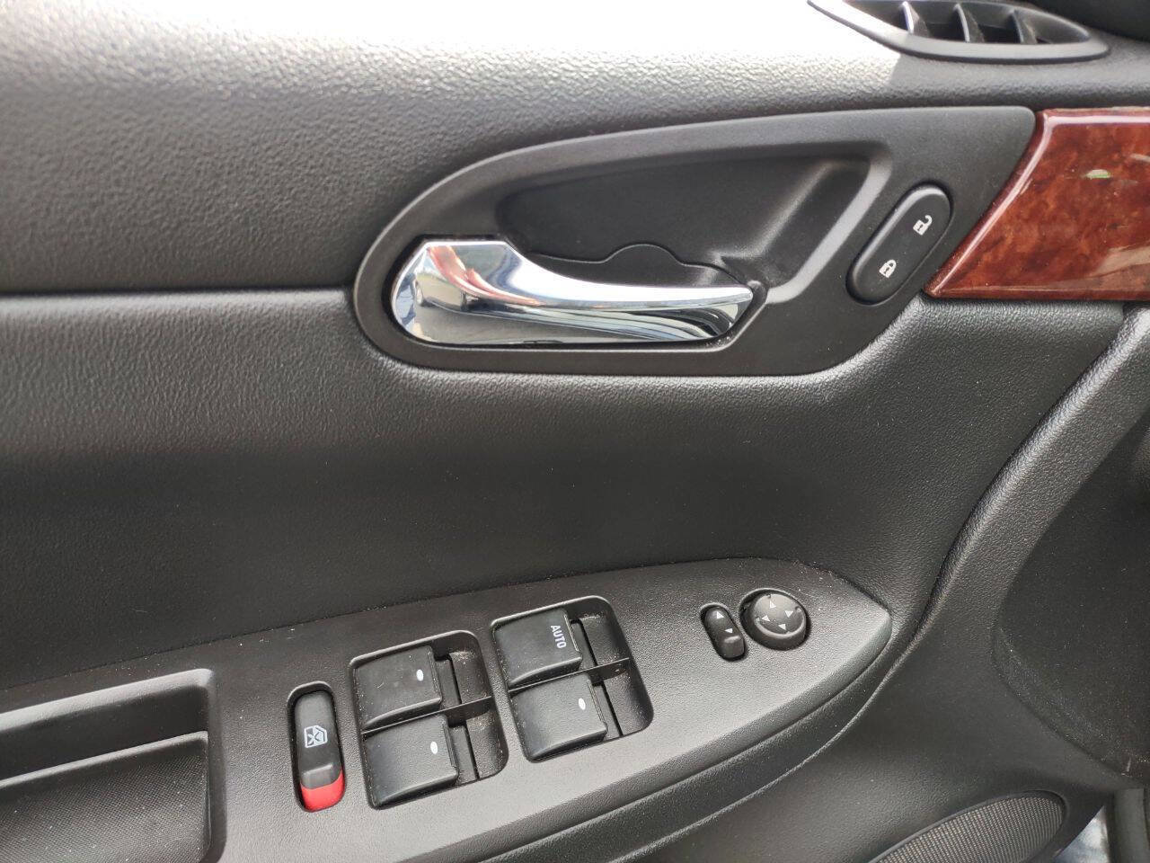 Used 2008 Chevrolet Impala LS FWD image 9