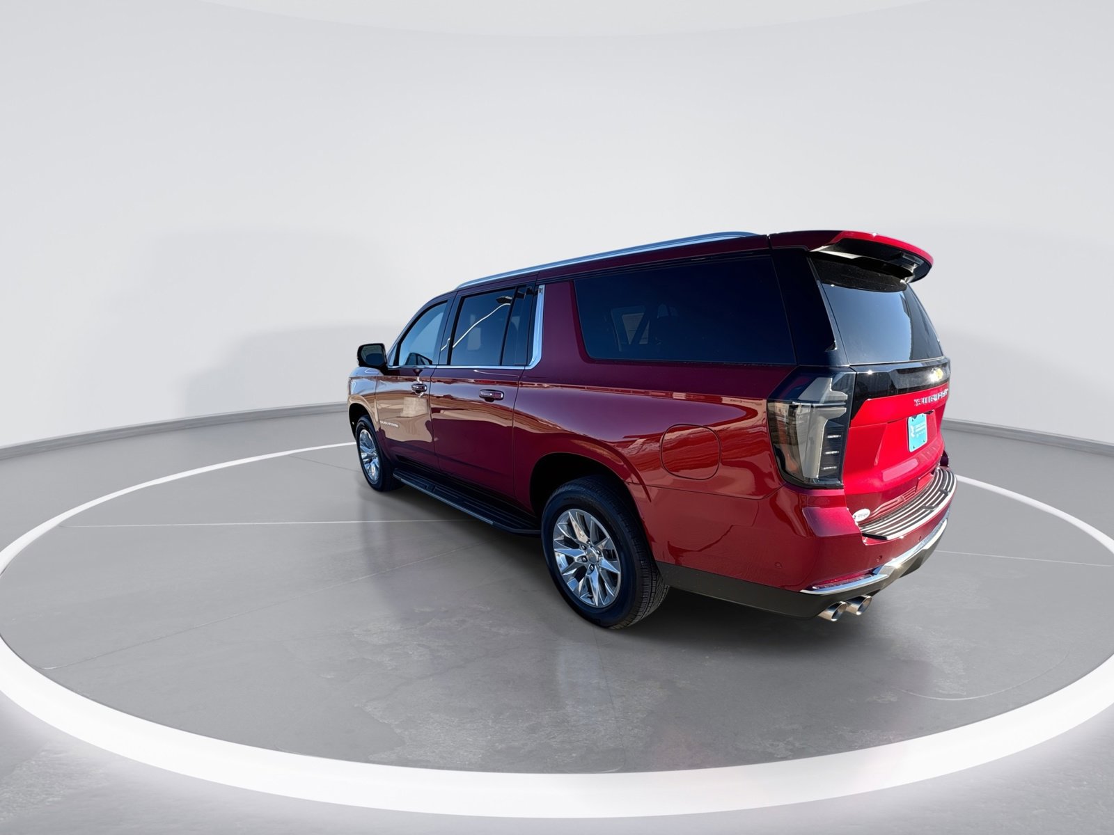New 2026 Chevrolet Suburban Premier w/ Sun And Tow Package AWD/4WD image 6