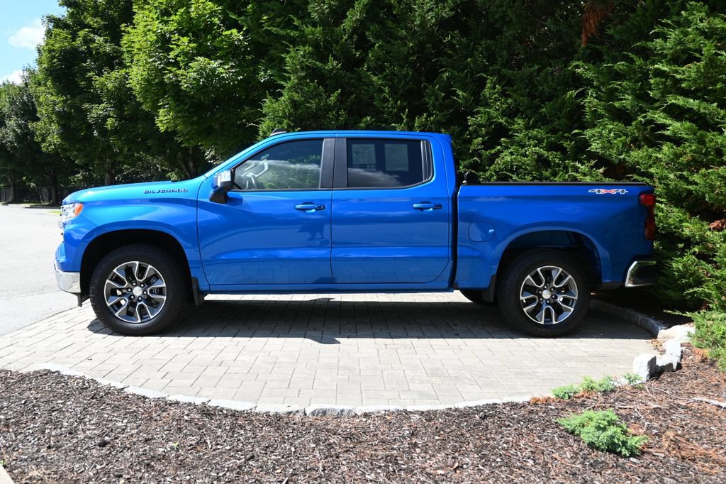 Used 2022 Chevrolet Silverado 1500 LT w/ All Star Edition Plus AWD/4WD image 2