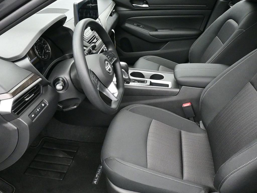 New 2025 Nissan Altima 2.5 SV w/ SV Special Edition Package image 12