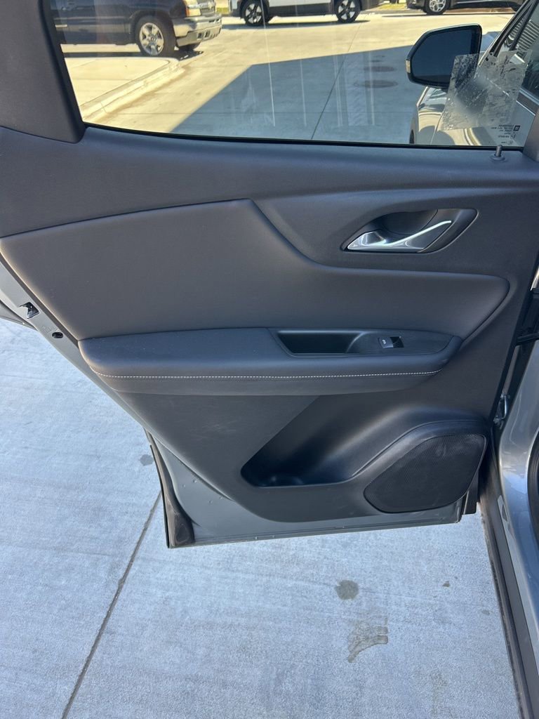 Used 2025 Chevrolet Blazer LT image 11