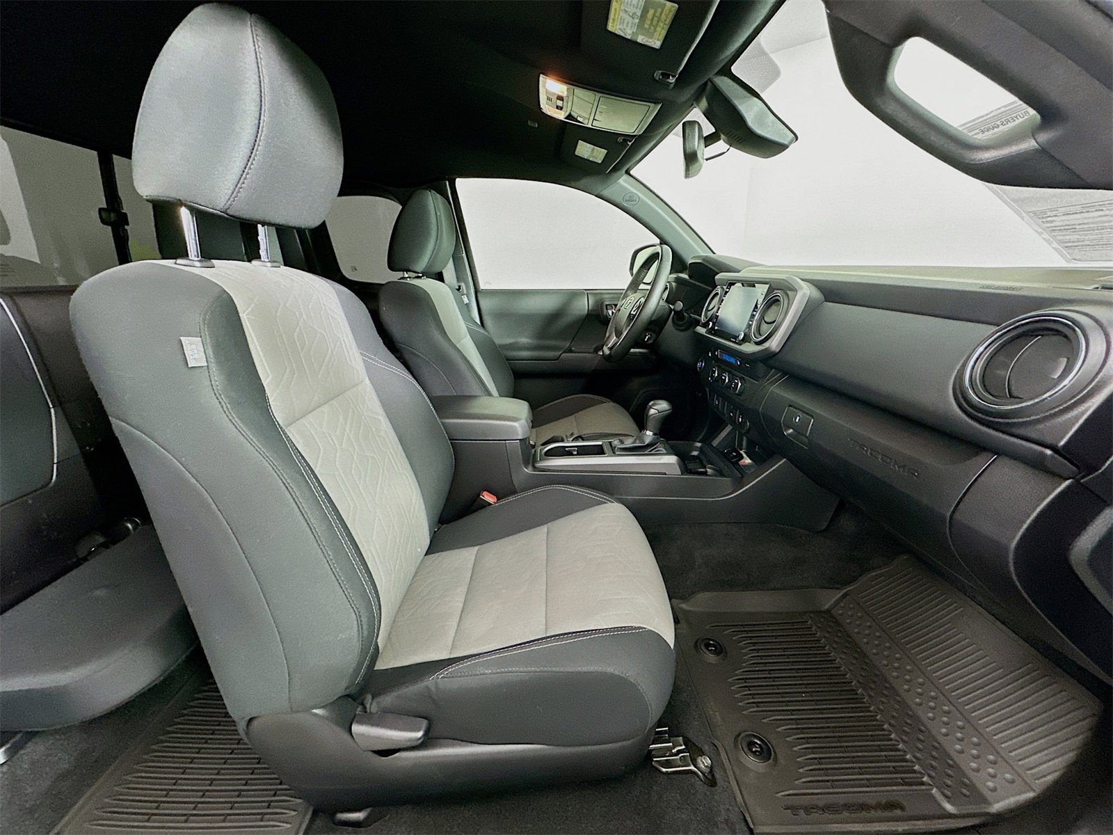 Certified 2022 Toyota Tacoma TRD Sport image 27