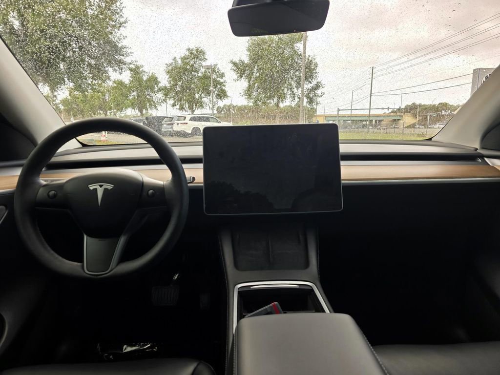 Used 2023 Tesla Model Y Long Range image 11