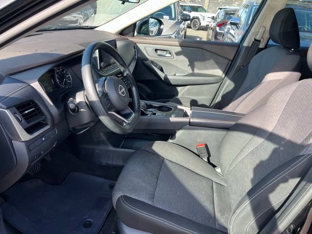 Used 2023 Nissan Rogue SV image 12