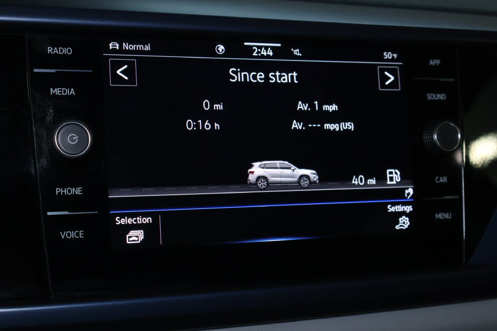 Used 2023 Volkswagen Taos SE w/ Panoramic Sunroof Package AWD/4WD image 30