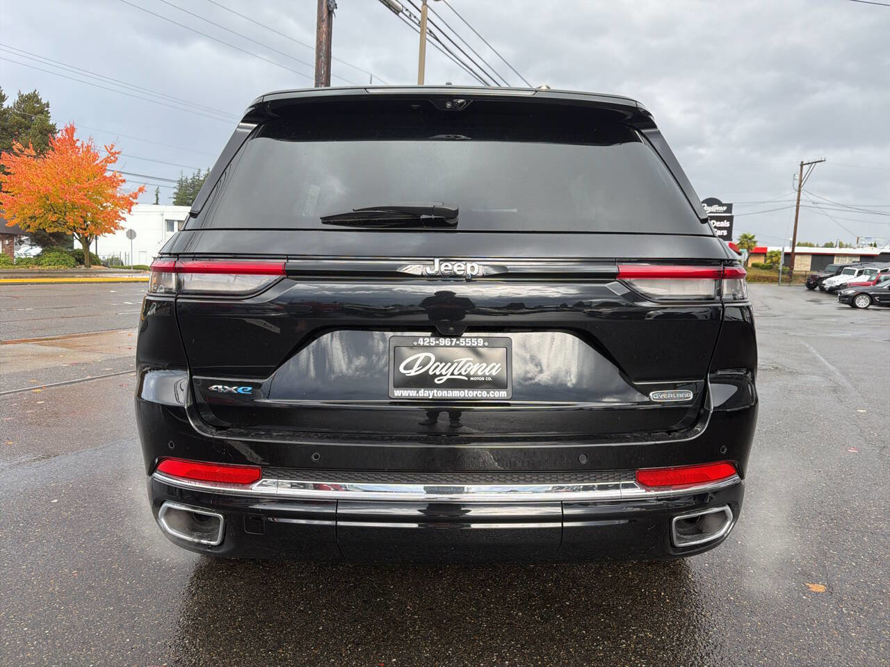 Used 2023 Jeep Grand Cherokee Overland w/ Luxury Tech Group IV image 6