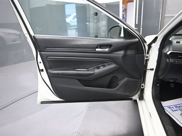 Used 2019 Nissan Altima 2.5 S FWD image 9
