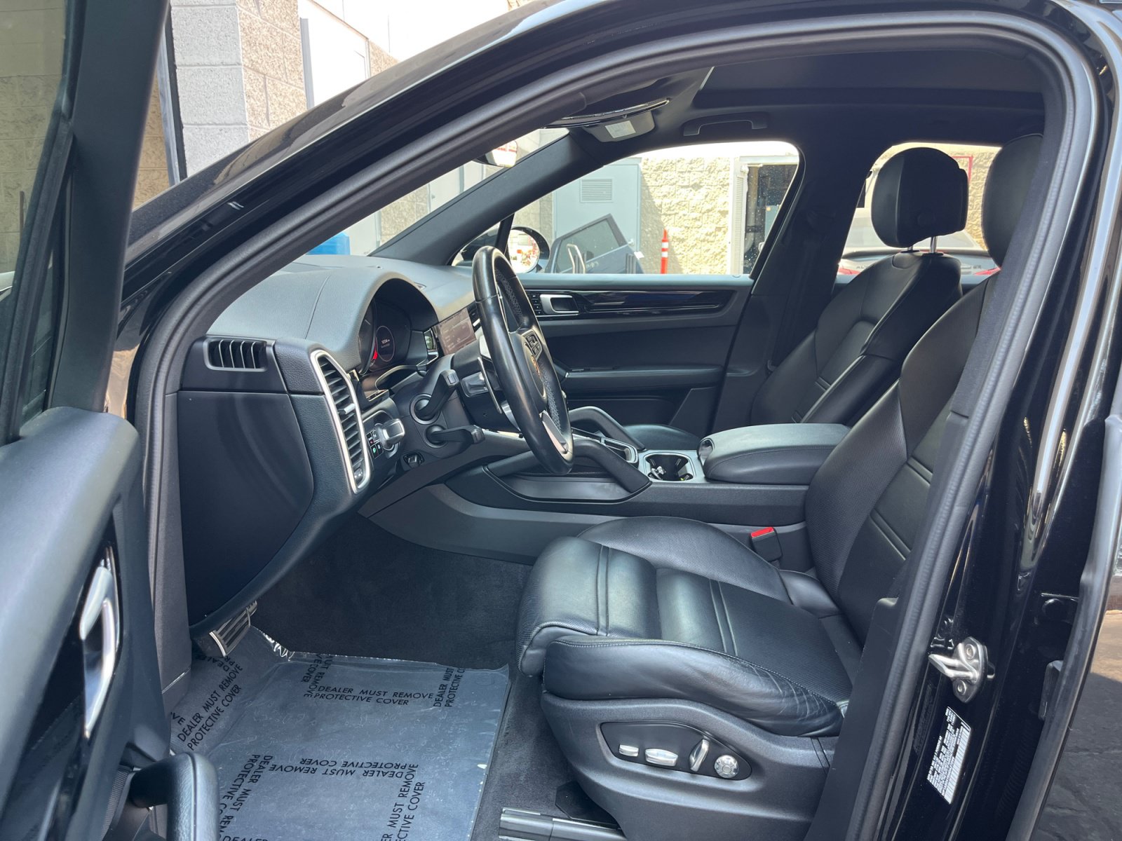 Used 2021 Porsche Cayenne S AWD/4WD image 11