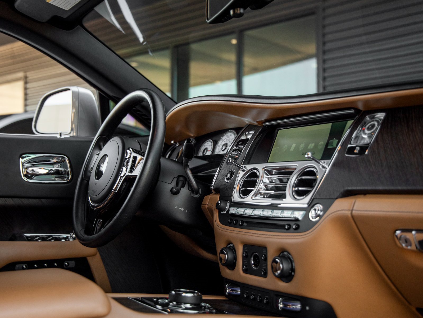 Used 2017 Rolls-Royce Wraith image 47