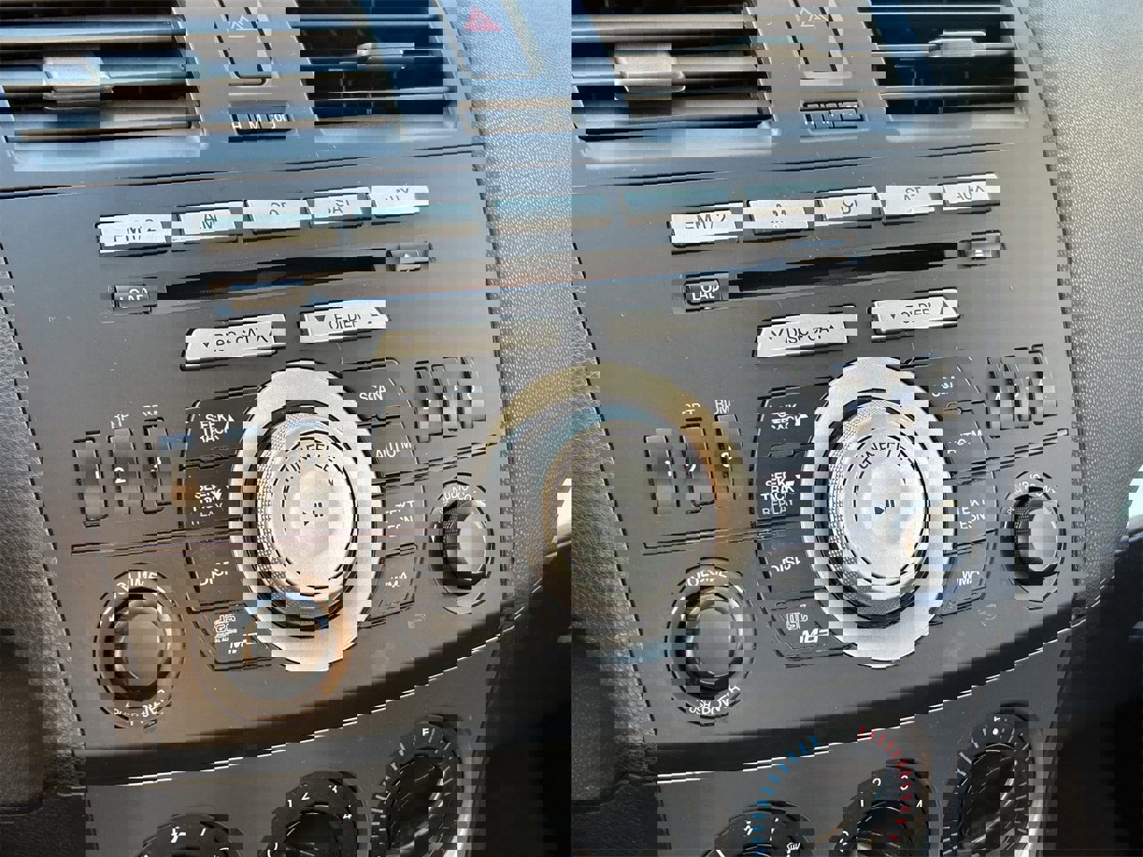 Used 2010 MAZDA MAZDA3 i Touring image 7