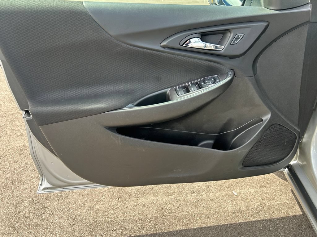 Used 2022 Chevrolet Malibu LT FWD image 17