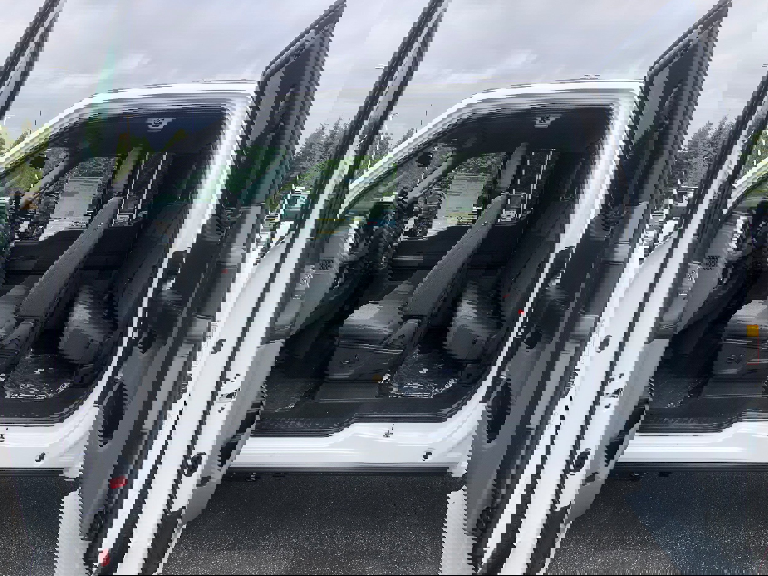 New 2026 Ford F350 XLT image 10