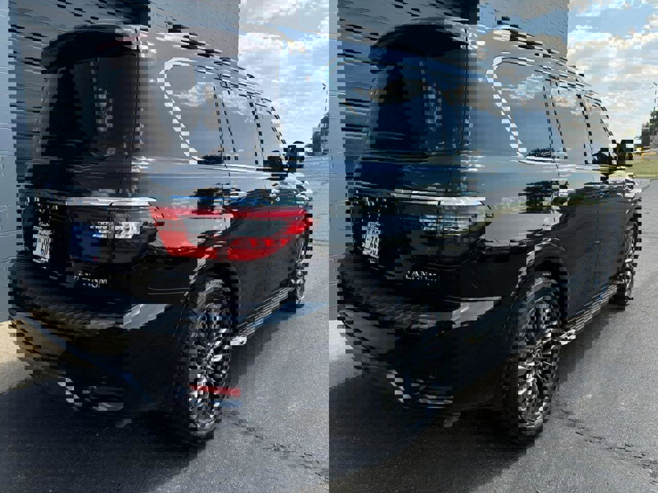 Used 2022 Nissan Armada Platinum w/ Captain's Chairs Package image 3