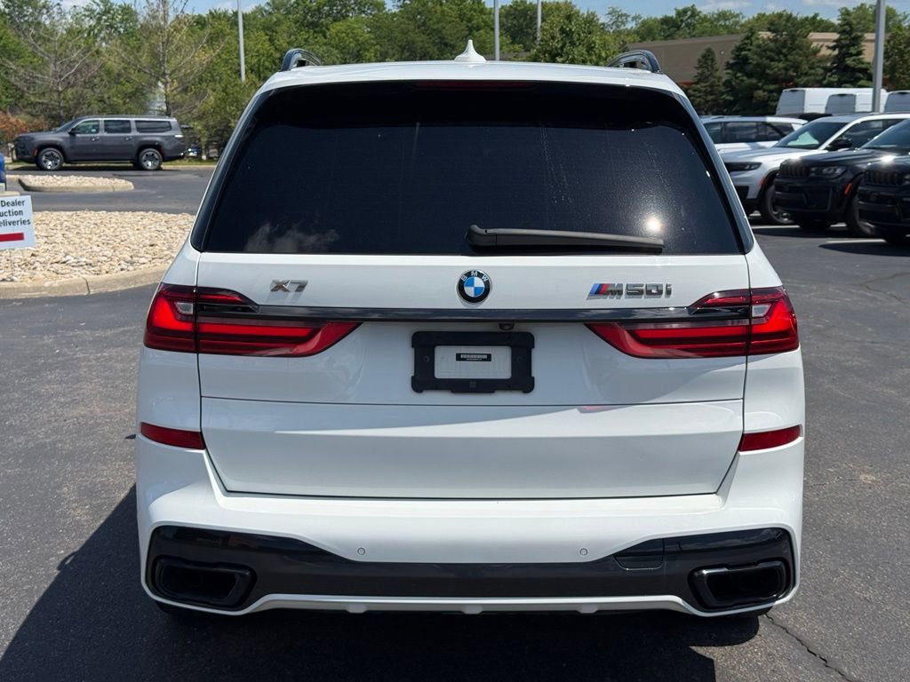 Used 2022 BMW X7 M50i AWD/4WD image 4
