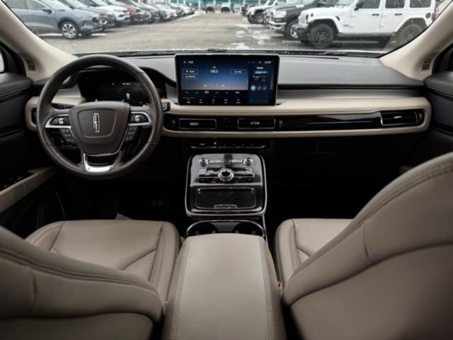 Used 2022 Lincoln Nautilus AWD image 21