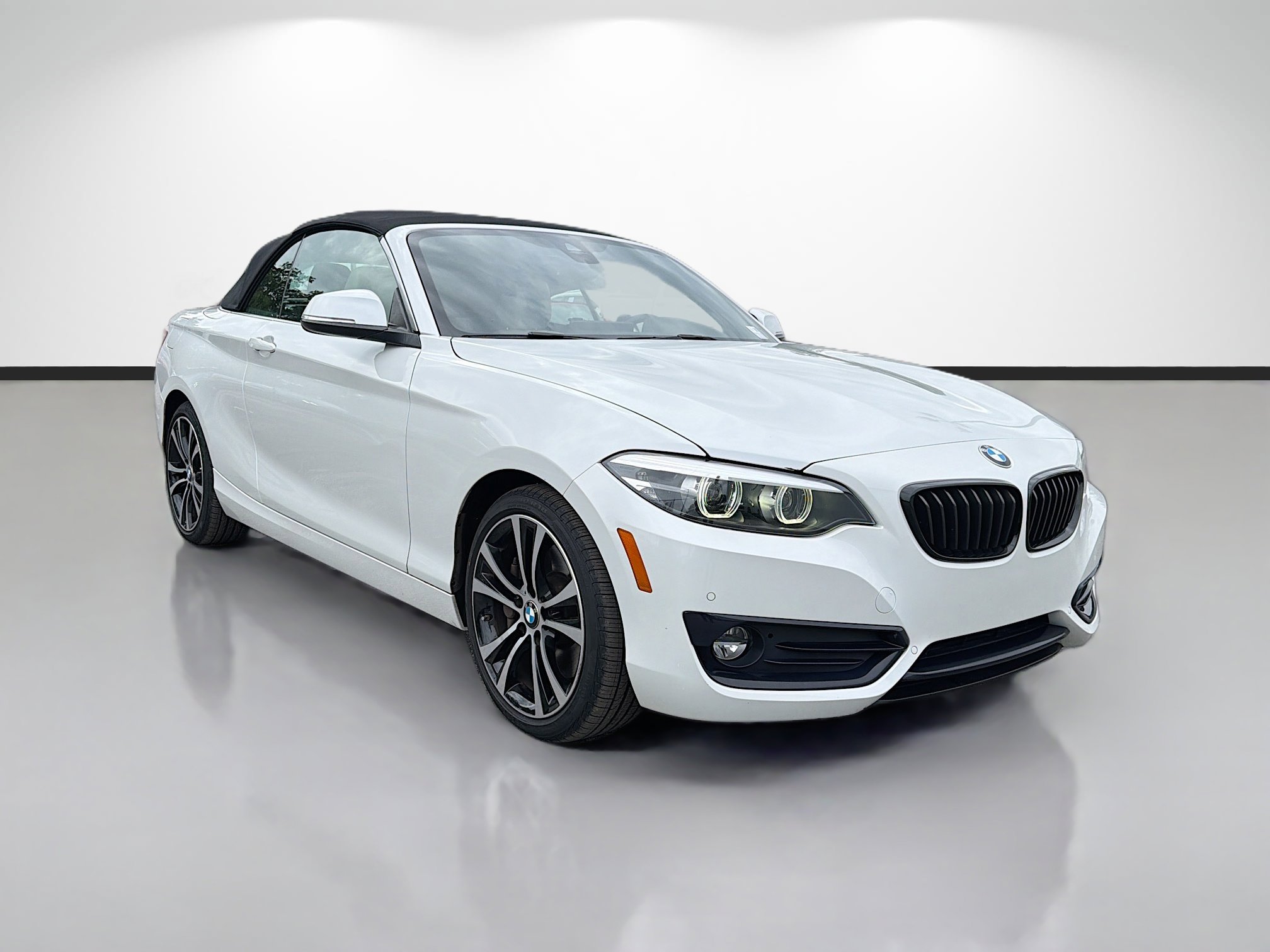 Used 2021 BMW 230i Convertible w/ Premium Package RWD image 1