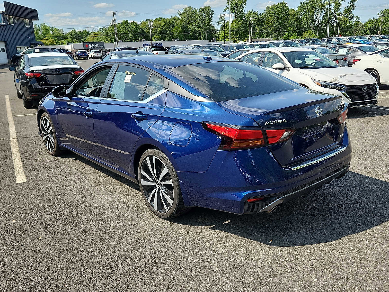 Used 2022 Nissan Altima 2.0 SR image 6