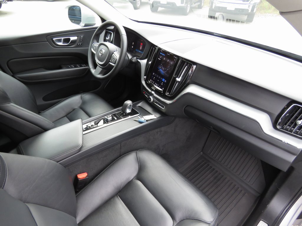 Used 2023 Volvo XC60 B5 Core w/ Climate Package image 15