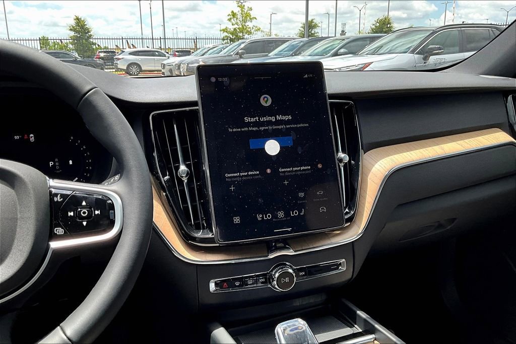 New 2026 Volvo XC60 B5 Plus w/ Protection Package Premier image 18