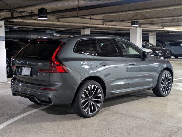 New 2026 Volvo XC60 B5 Ultra w/ Climate Package AWD/4WD image 3