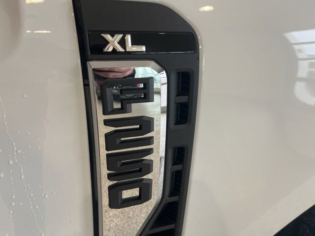New 2025 Ford F250 XL w/ XL Off-Road Package image 7