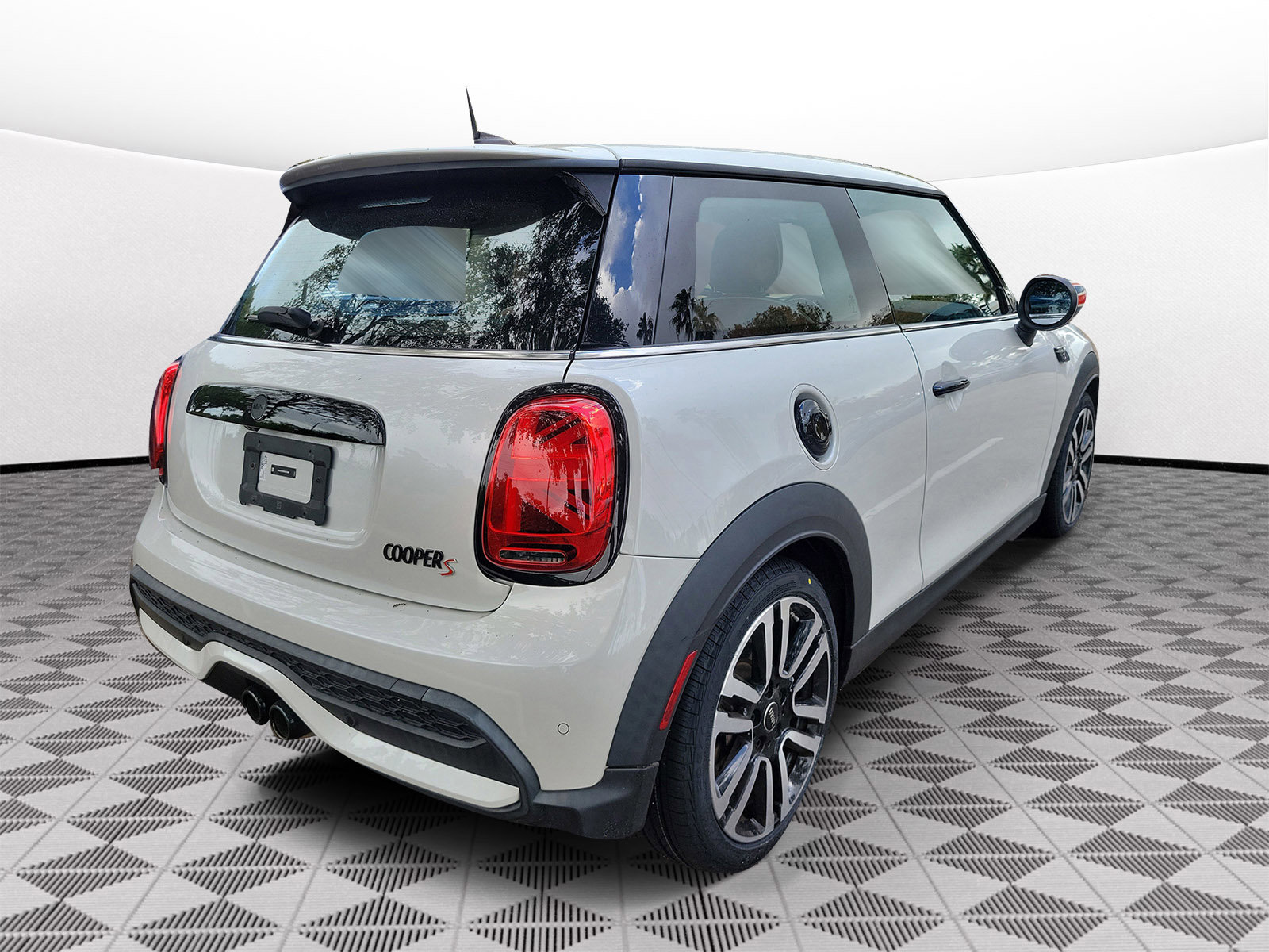Used 2024 MINI Cooper S image 4