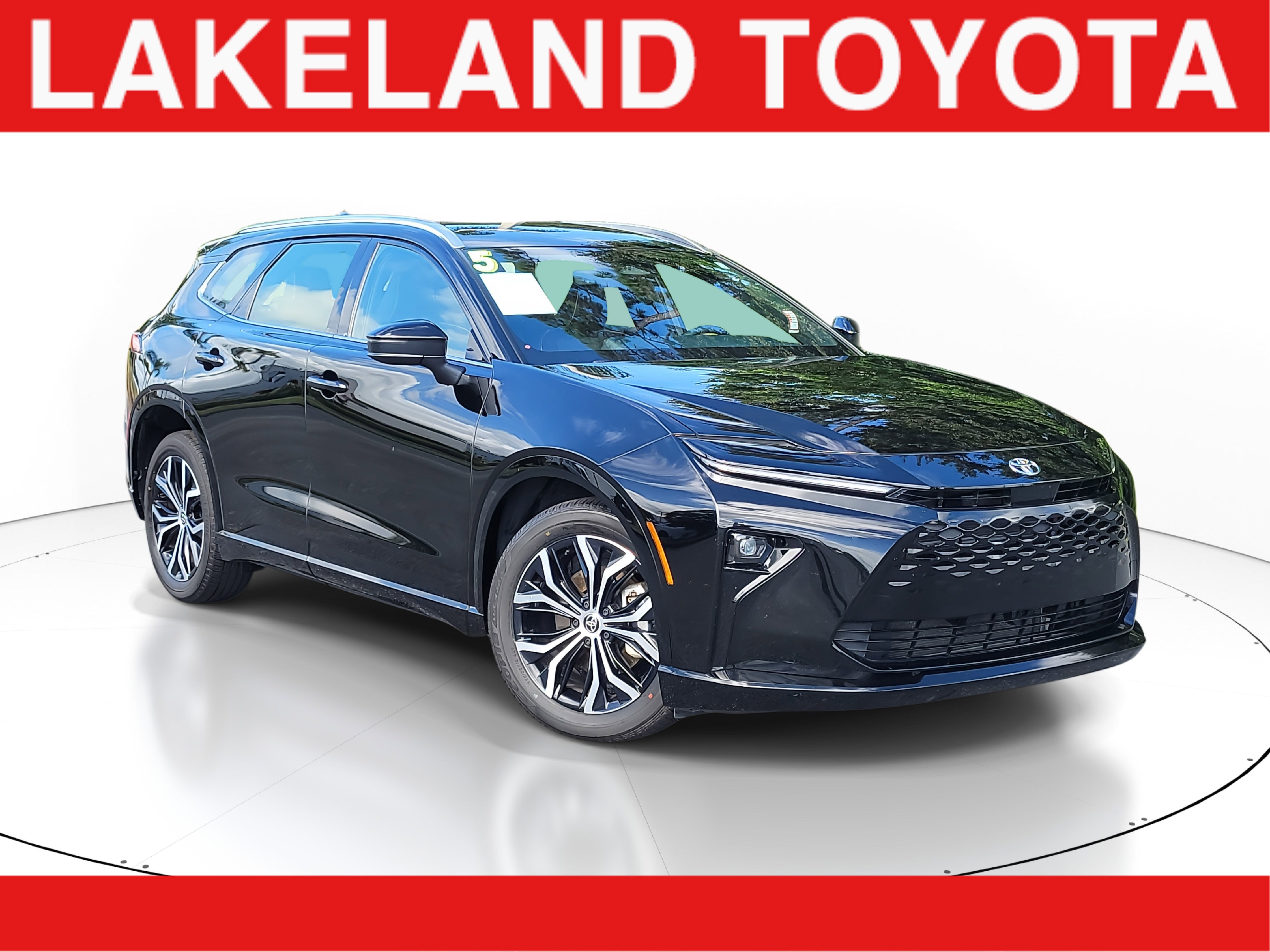 Used 2025 Toyota Crown Signia