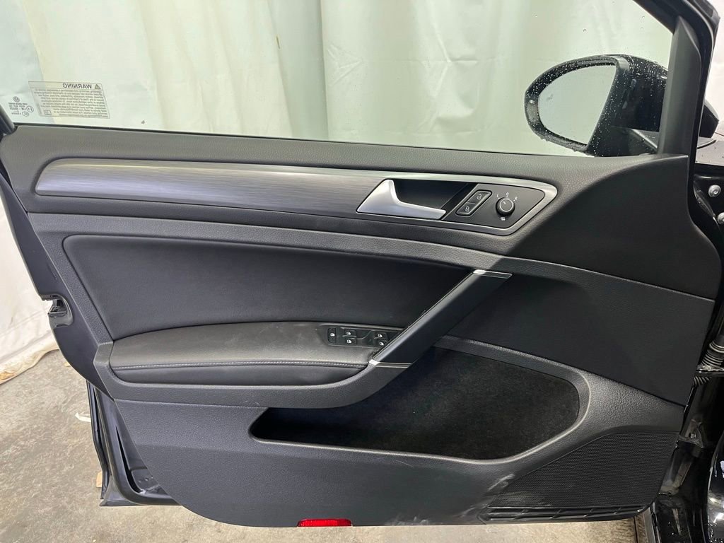 Used 2019 Volkswagen Golf SE w/ Driver Assistance Package image 9