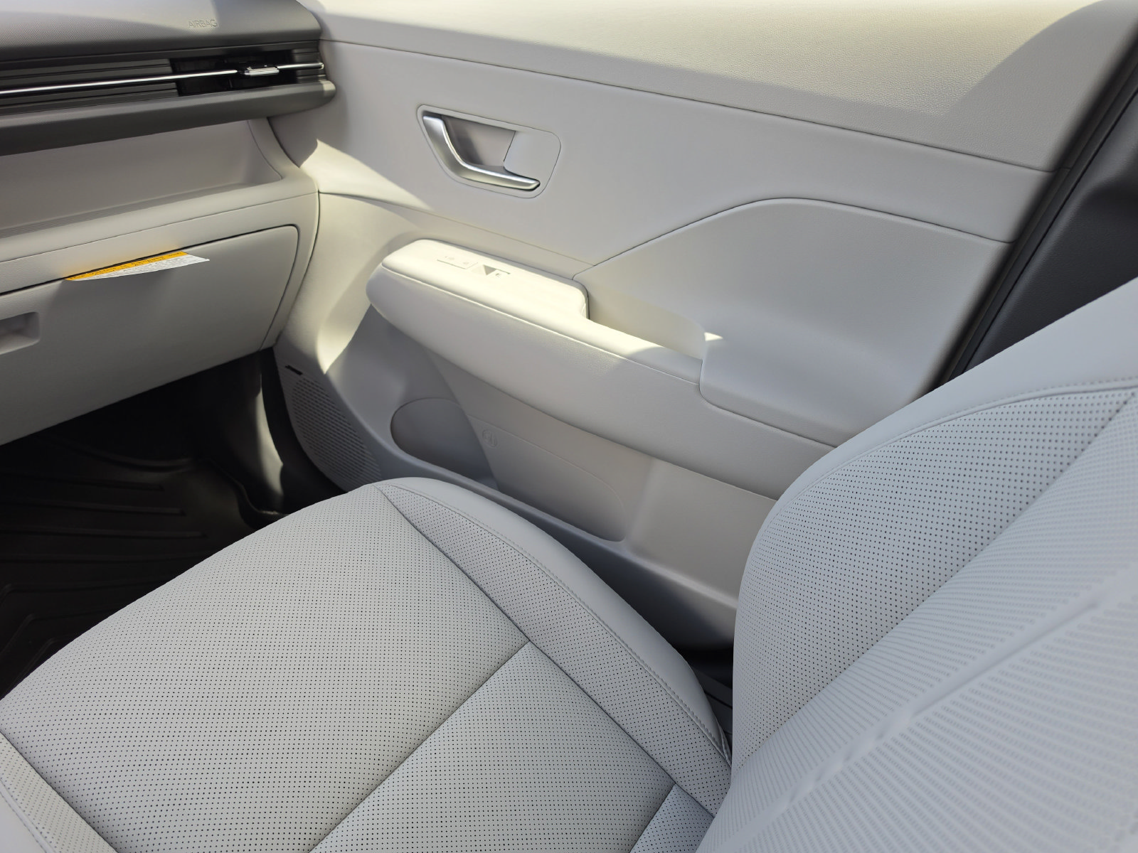 New 2027 Hyundai Kona Limited FWD image 19