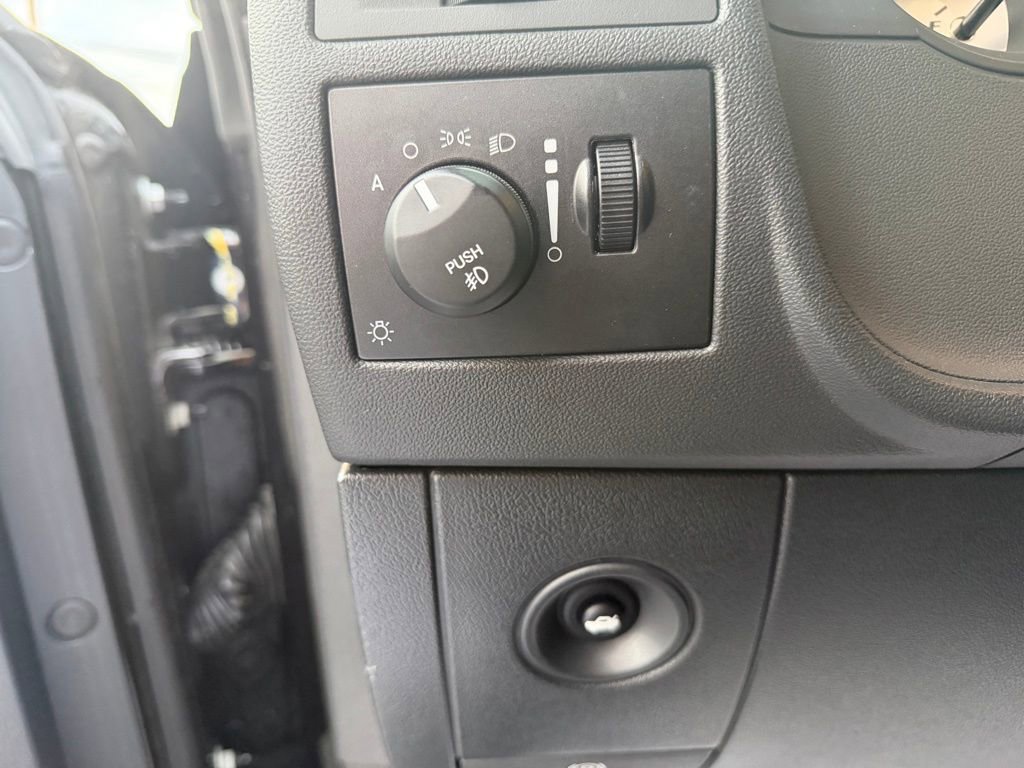 Used 2009 Dodge Challenger SRT8 w/ SRT Option Group II image 15