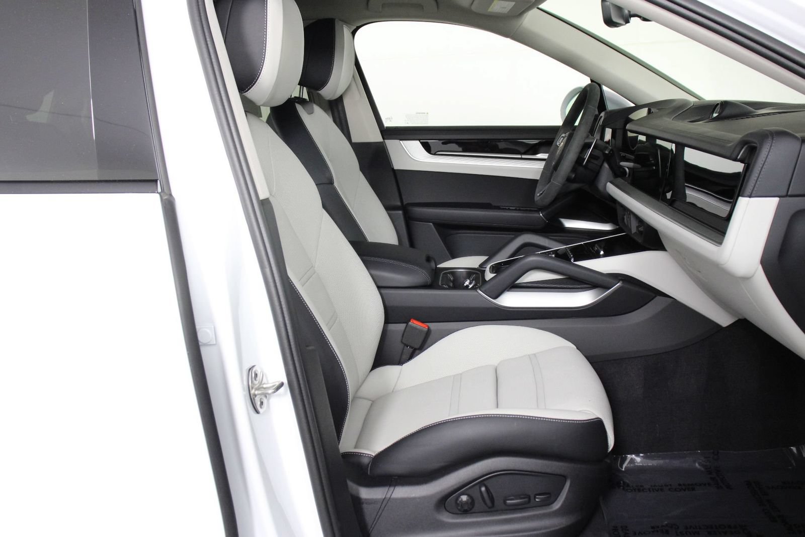 Certified 2026 Porsche Cayenne S AWD/4WD image 31