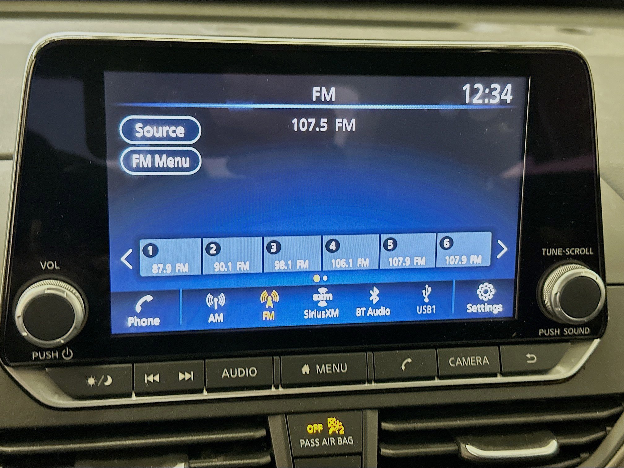 Used 2025 Nissan Altima 2.5 SV image 21