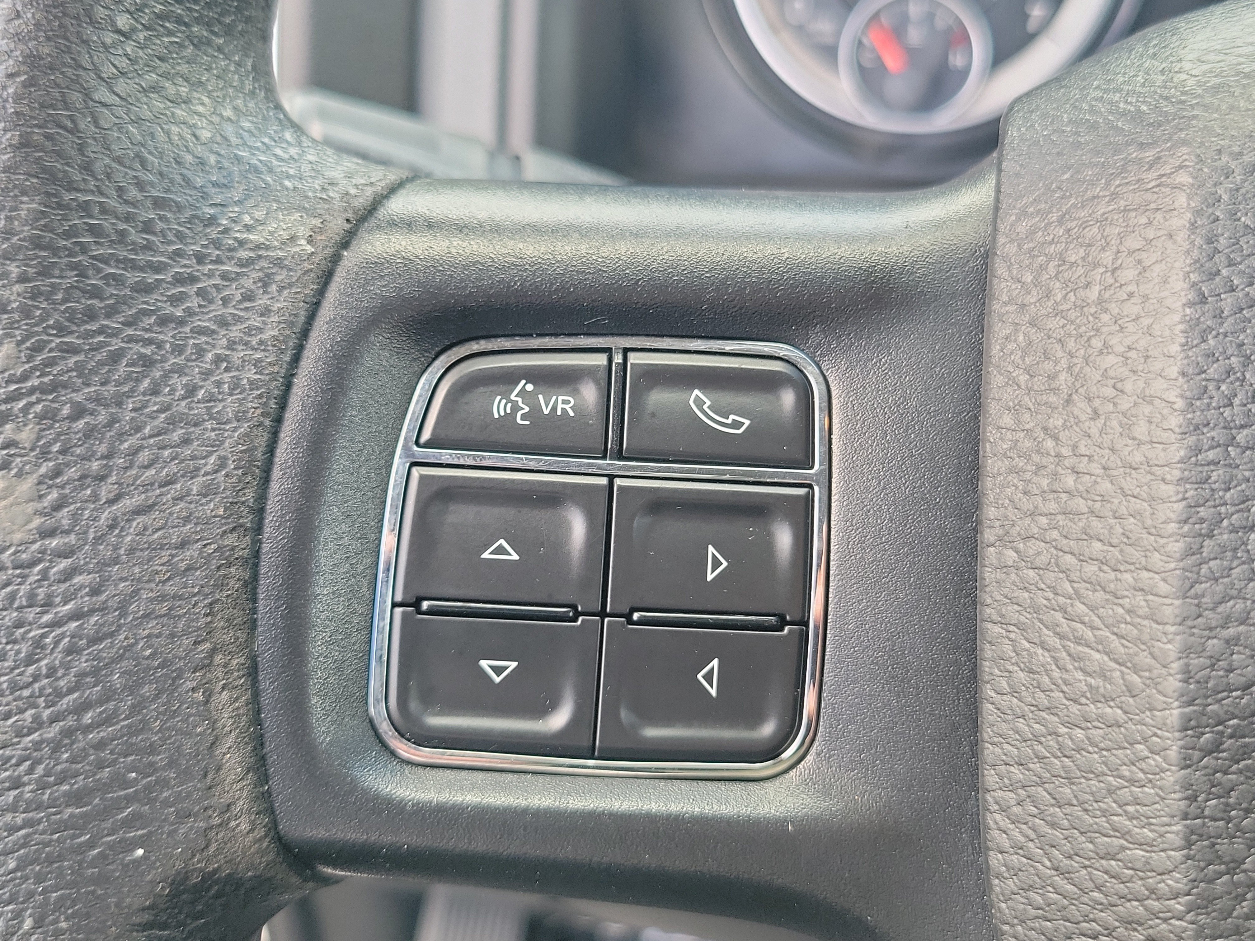 Used 2019 RAM 1500 Classic SLT RWD image 19